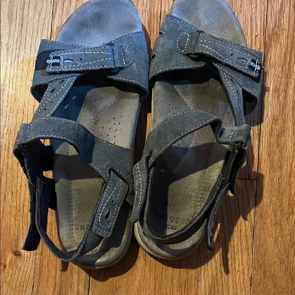 Comfy Earth Origins Blue Sandals